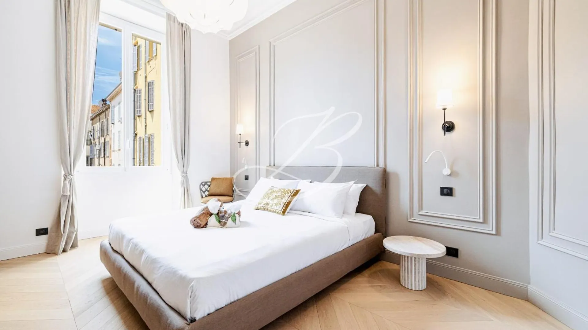 Apartment Le Mane - Haussmannien Centre Cannes Accommodation