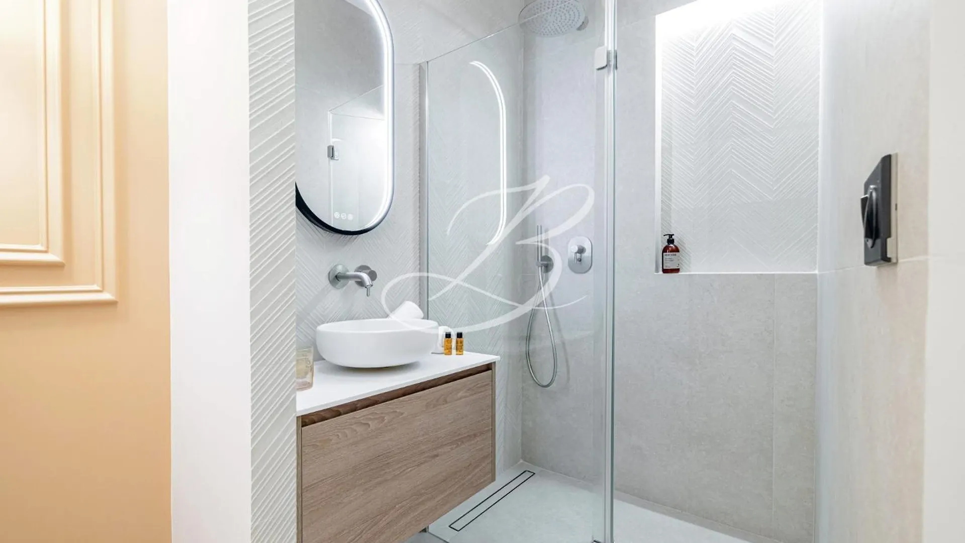 Le Mane - Haussmannien Centre Cannes Accommodation