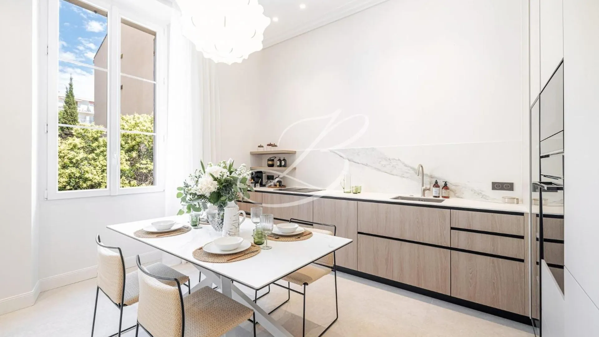 Apartment Le Mane - Haussmannien Centre Cannes Accommodation