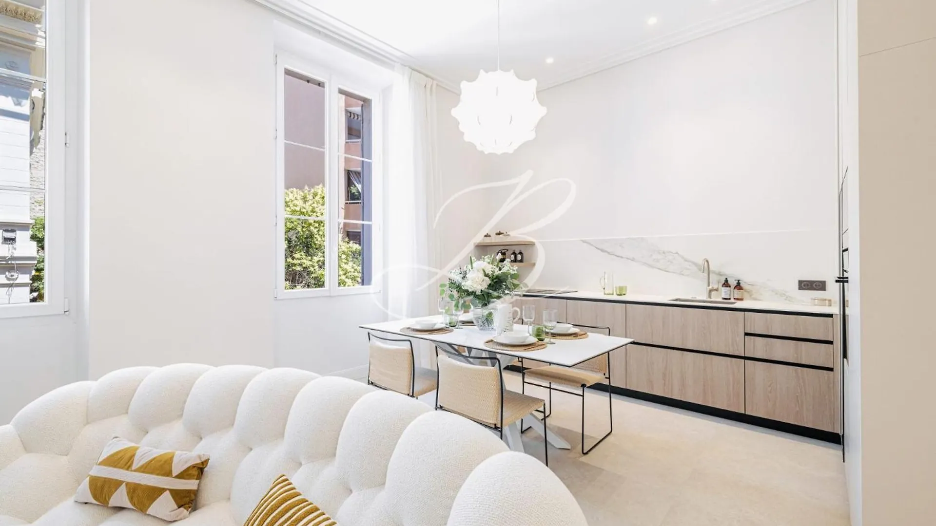 Le Mane - Haussmannien Centre Cannes Accommodation 0*,  France