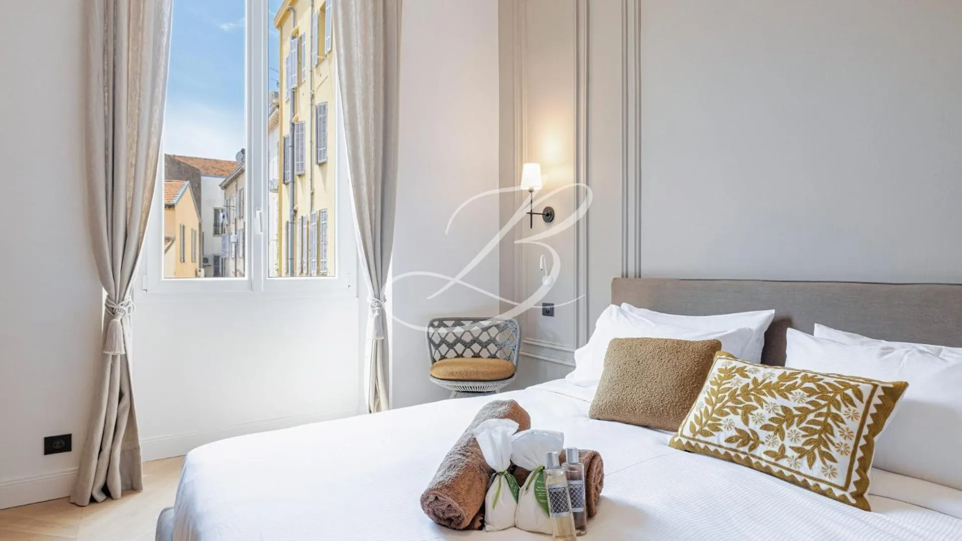 Le Mane - Haussmannien Centre Cannes Accommodation Apartment